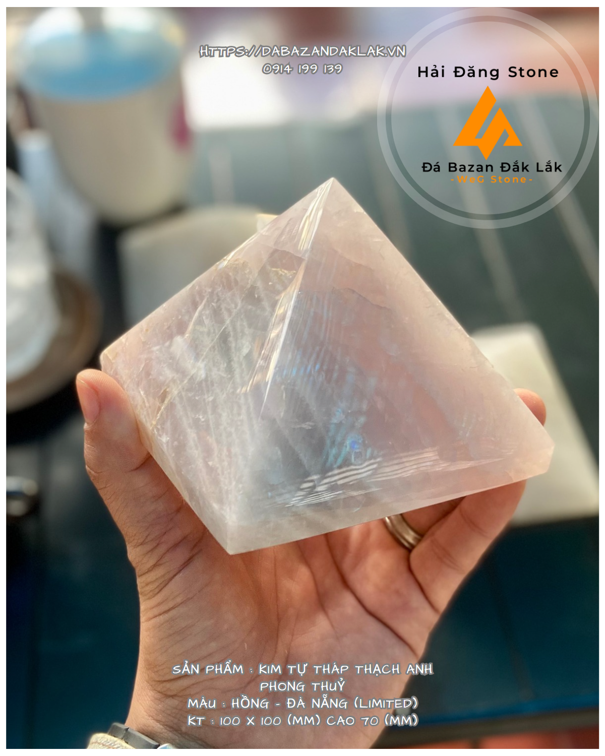 Kim tự tháp đá thạch anh