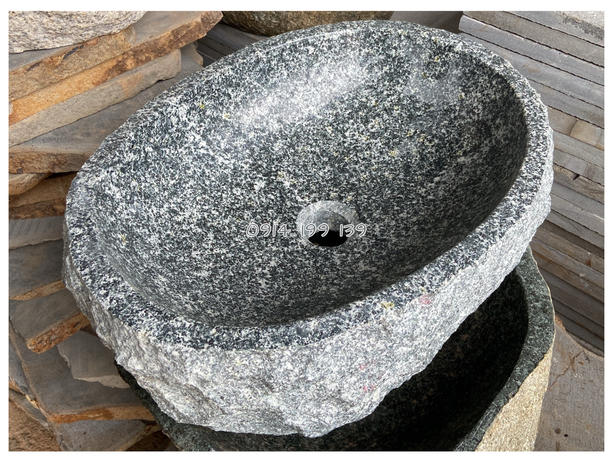 LAVABO ĐÁ CUỘI XANH TẨY MẶT